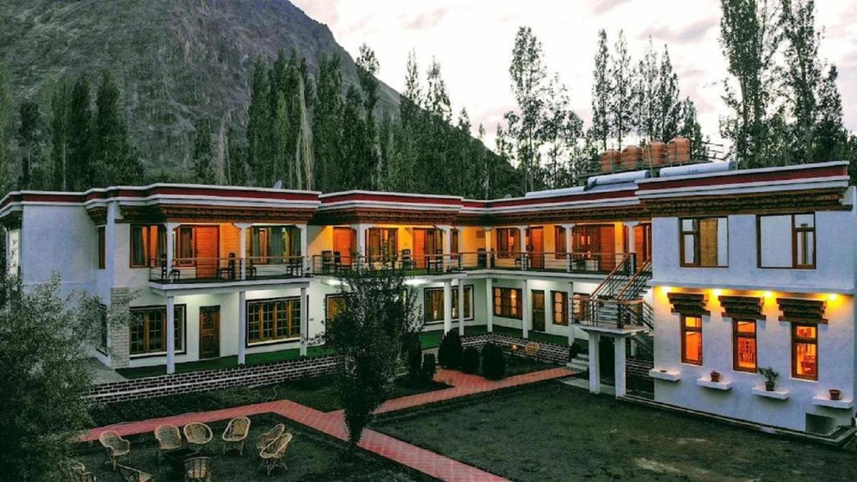 Hotel The Nubra Residency, Hunder Bagian luar foto