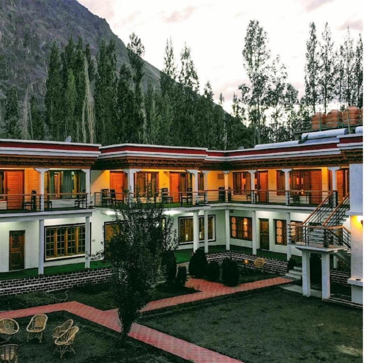 Hotel The Nubra Residency, Hunder Bagian luar foto